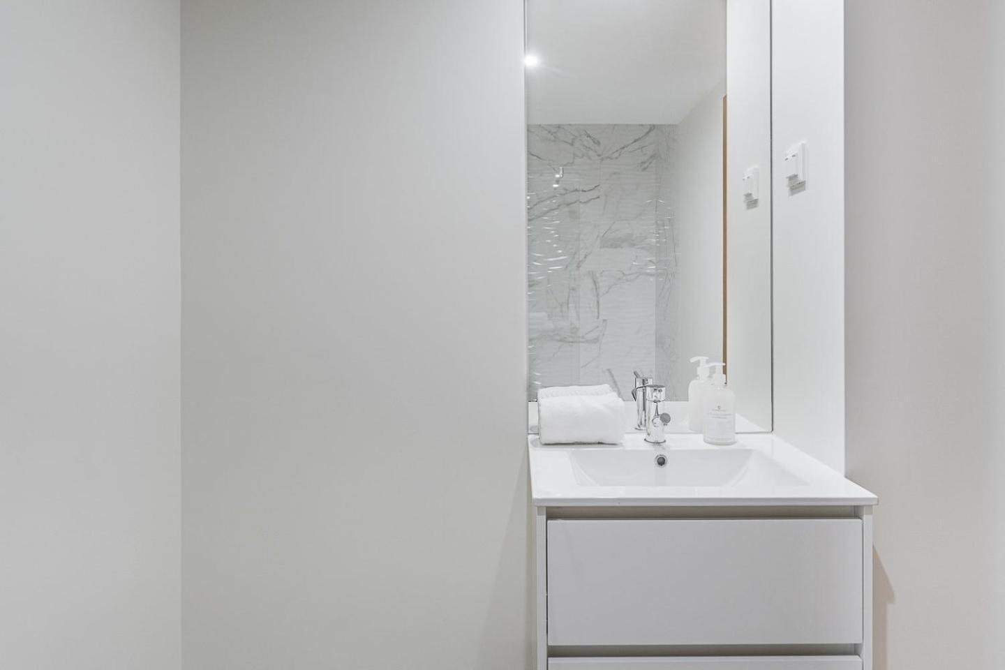 Guestready - Sleek Monochromatic In Bonfim Apartment Porto Ngoại thất bức ảnh